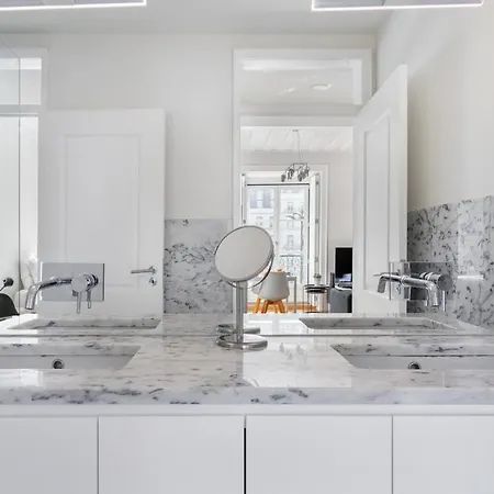 Lejlighed Whome Restauradores Deluxe W/ Elevator & Ac Perfect For Families & Friends *